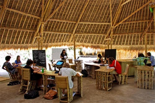 Green-School-building-in-Bali-interior-classrooms